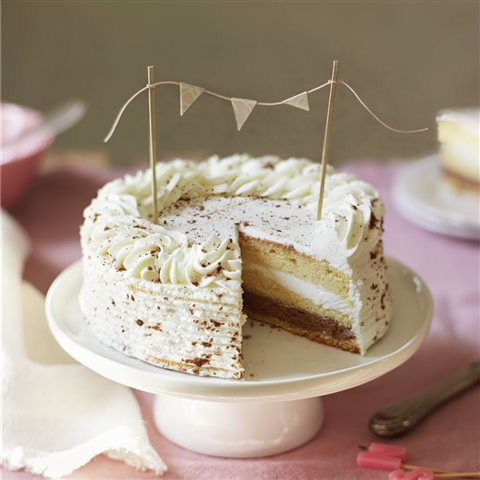 Tarta Rellena De Trufa Y Nata