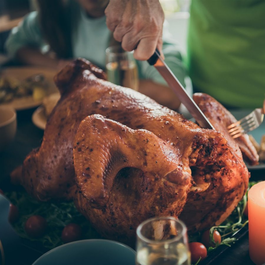 Los trucos más fáciles para trinchar un pavo o un pollo de Navidad