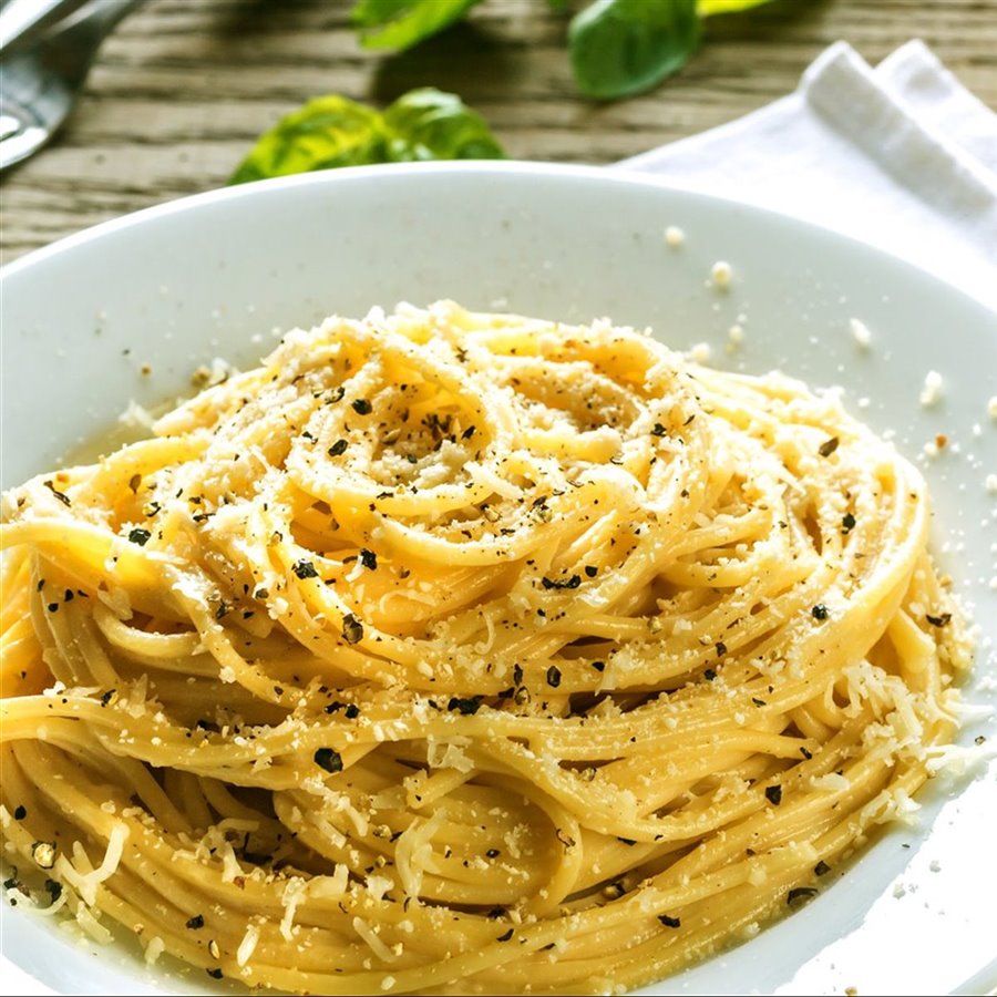 Espaguetis Cacio E Pepe Queso Y Pimienta Receta De La Abuela