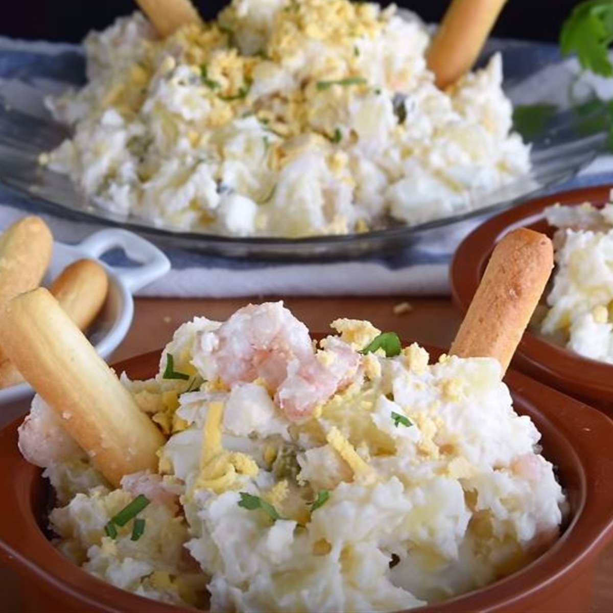 Ensaladilla de merluza tapa fácil en minutos