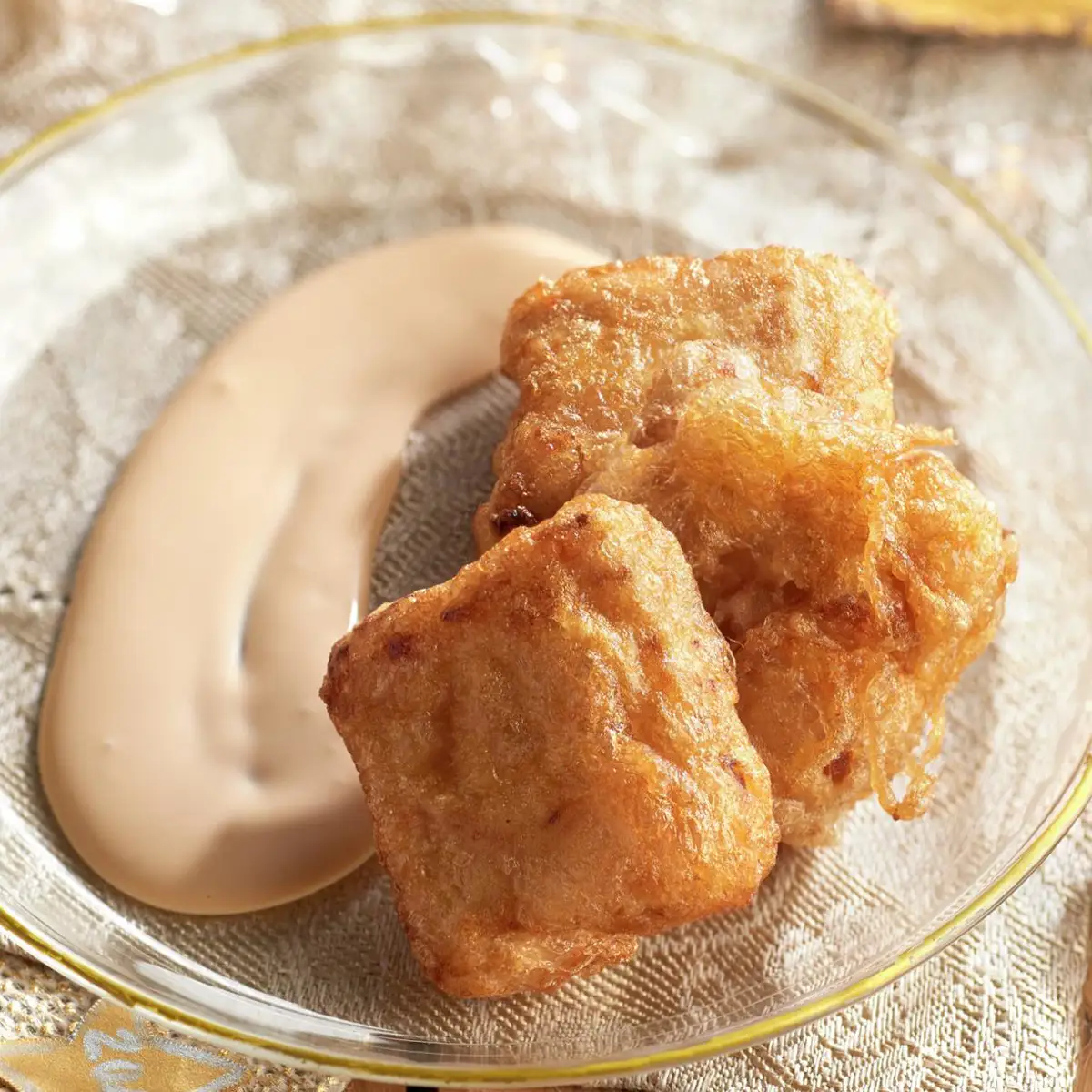 BUÑUELITOS DE TURRÓN CON SALSA DE CAFÉ