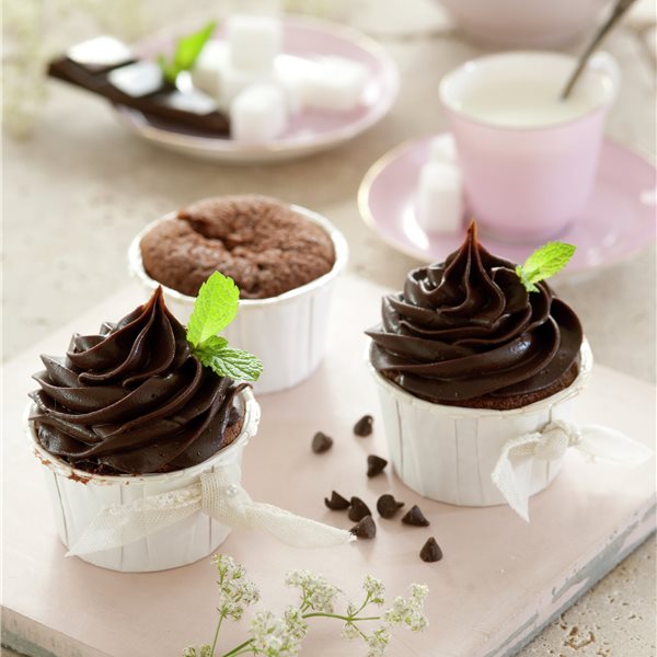 Cupcakes de chocolate con menta