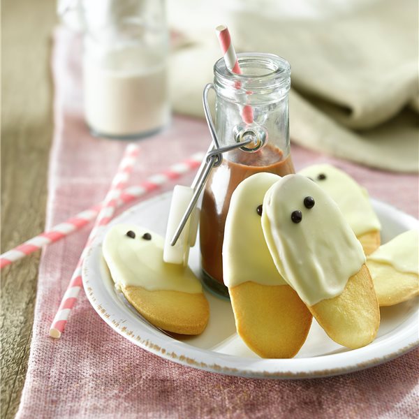 Fantasmitas de galleta con chocolate blanco para Halloween