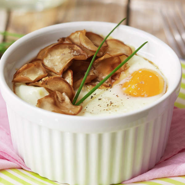 HUEVOS AL HORNO CON CHAMPIÑONES.