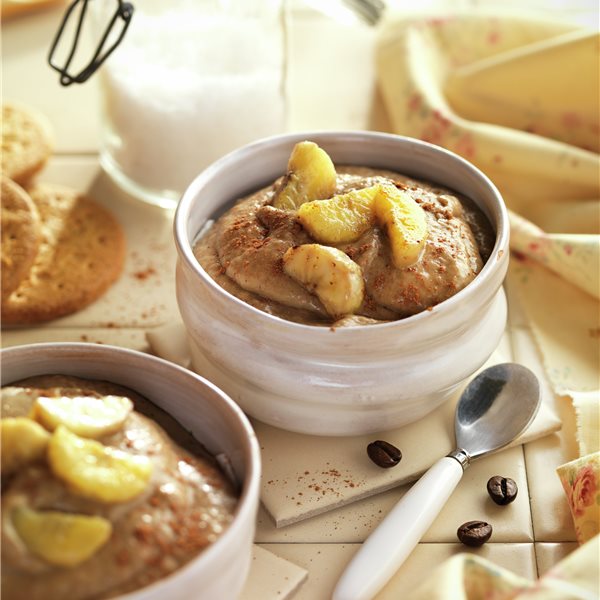 MOUSSE DE PLÁTANO Y CAFÉ CON CANELA.