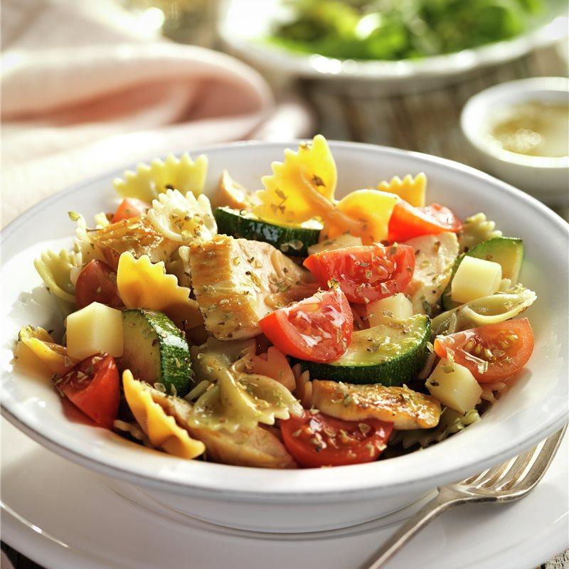 Ensalada De Pasta Con Pollo Y Calabacín 7622