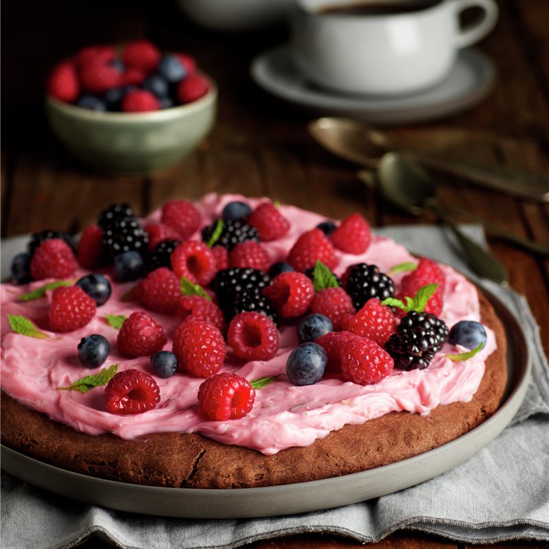 Pizza de chocolate con frutas rojas - Lecturas