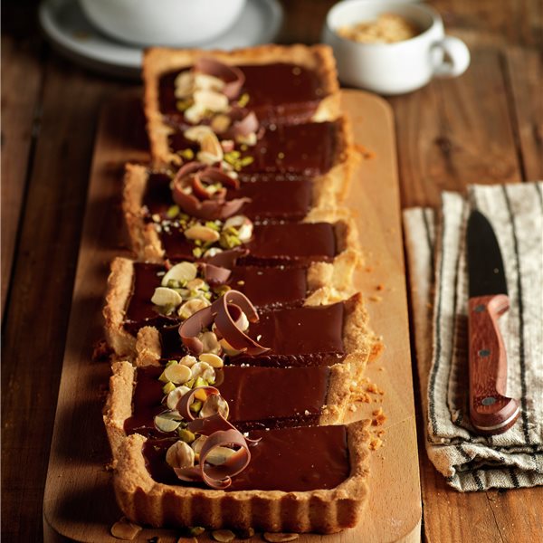 Tarta de pasta sucrée de chocolate y frutos secos - Lecturas