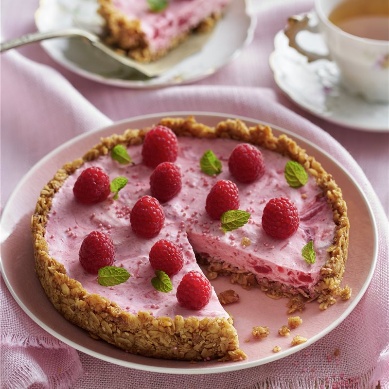 PASO A PASO PARA REALIZAR UNA TARTA DE FRUTOS SECOS Y MOUSSE DE FRAMBUESAS: RESULTADO FINAL.