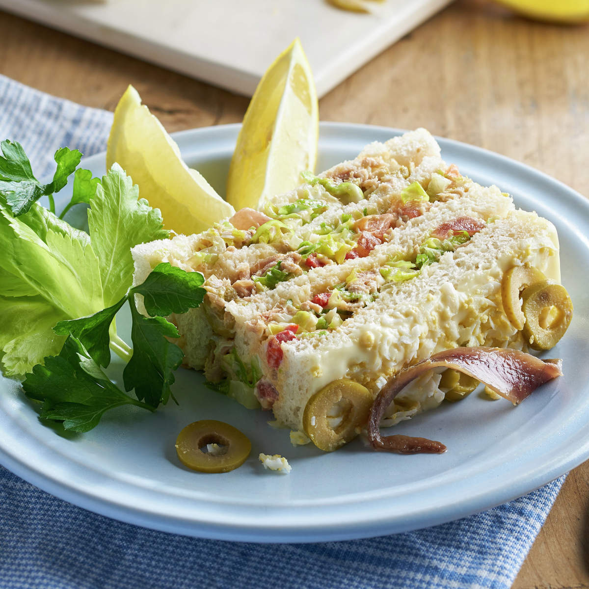 PASTEL DE ATÚN CON PAN DE MOLDE