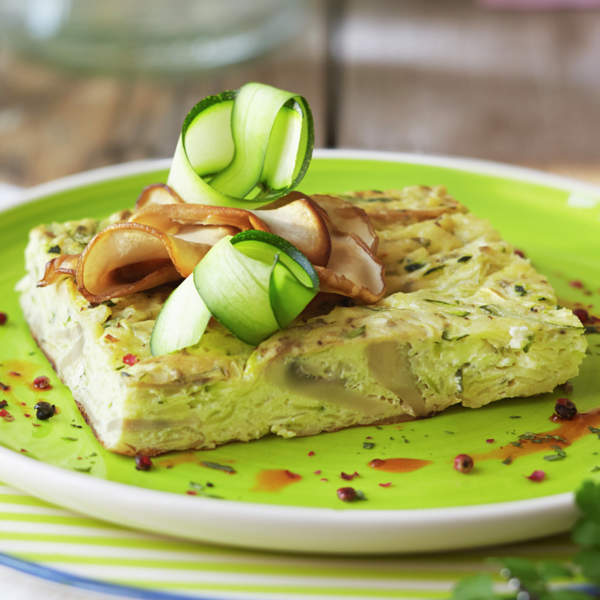 Pastel de calabacín, champiñones y queso, un sabor suave y rico para cenar