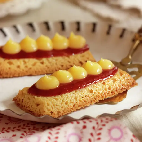 Pastelitos con crema de limón, un postre de textura perfecta