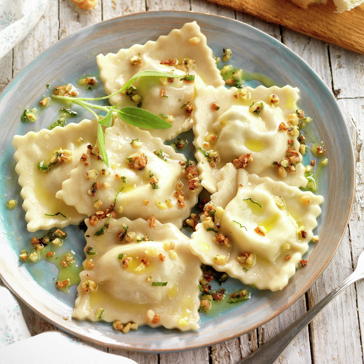 RAVIOLIS DE CALABACÍN Y QUESO DE CABRA