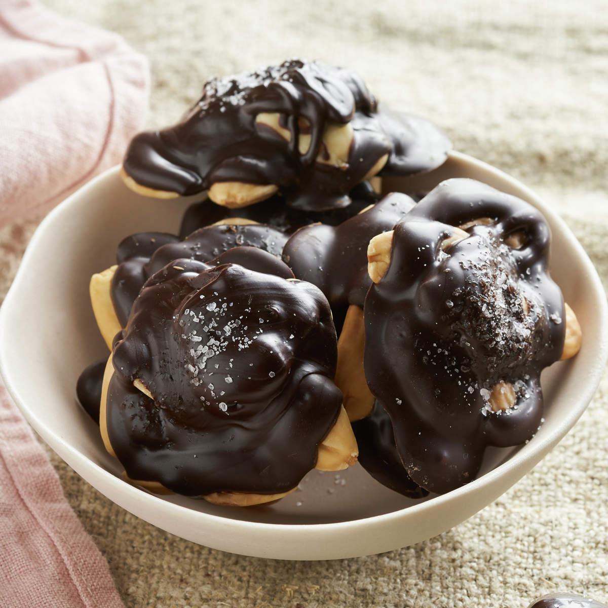 ROCAS DE ALMENDRA Y CHOCOLATE.