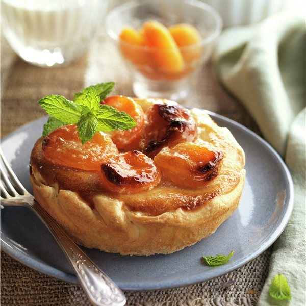 TARTALETAS DE OREJONES CON CREMA DE ALMENDRA.