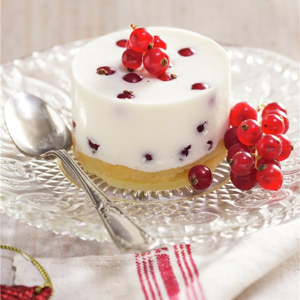 Tartitas de crema de queso y grosellas