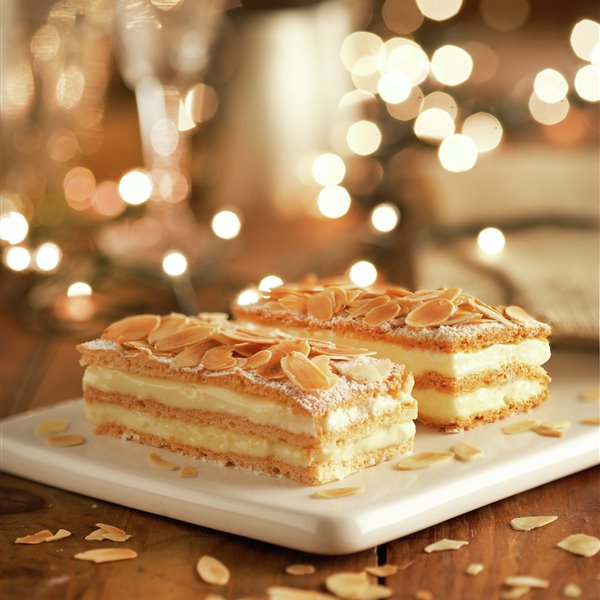 PASTELES DE CREMA DE LIMÓN.