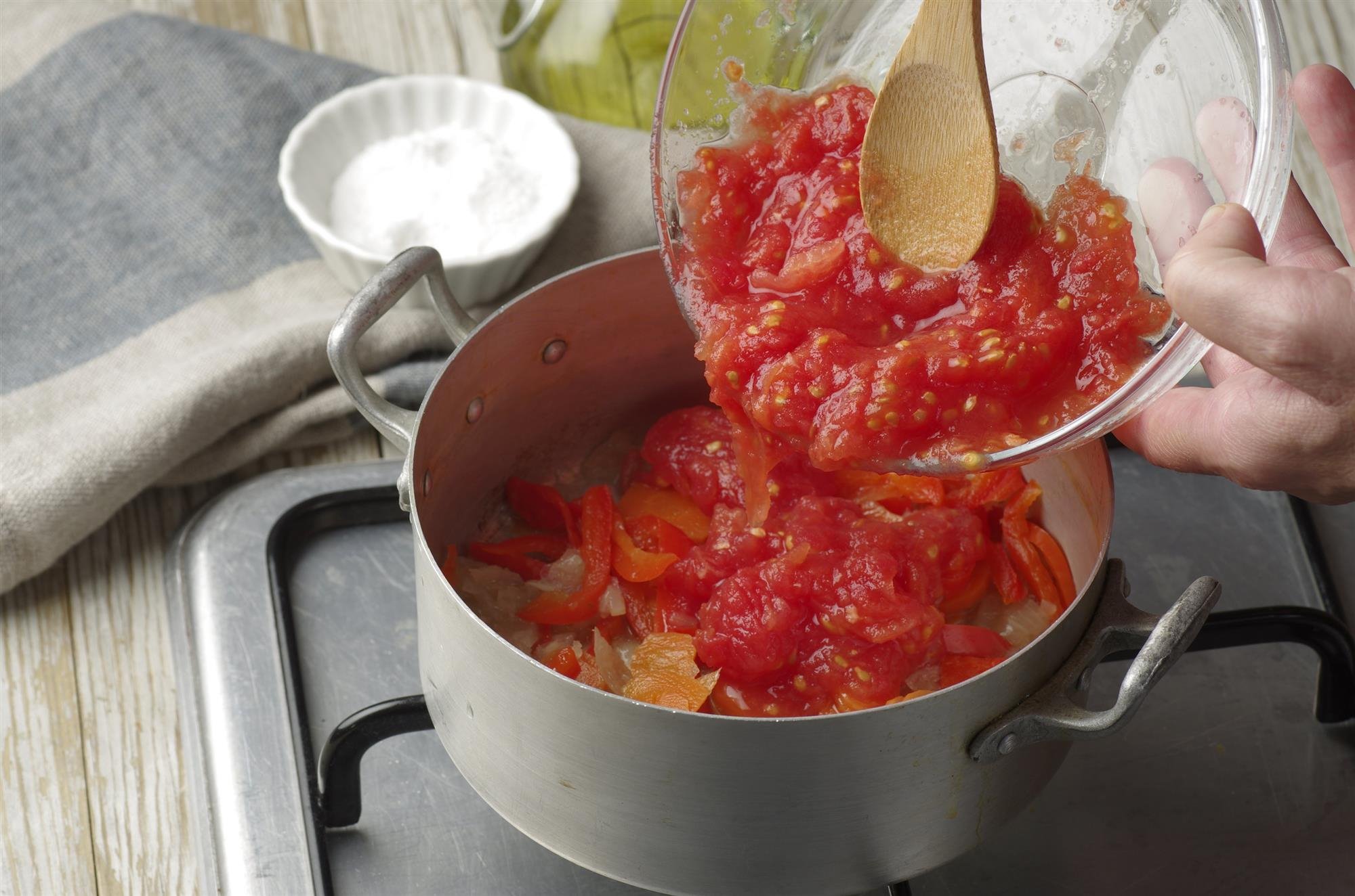 4. Añade el tomate