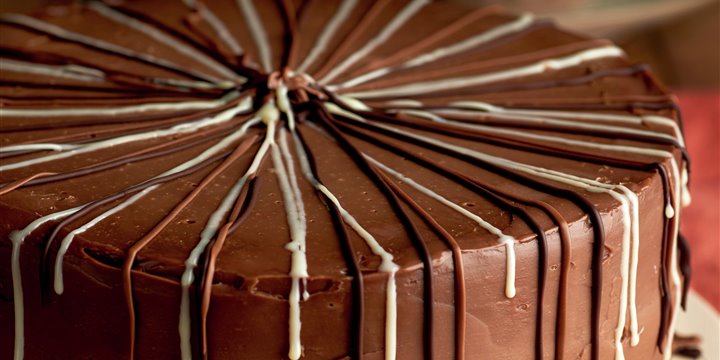 Pastel de dos chocolates con crema de caramelo - Lecturas