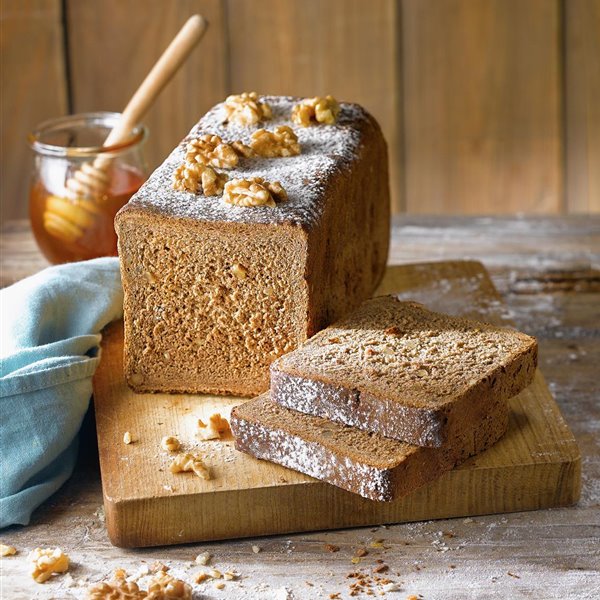 Pan de molde integral con nueces y miel