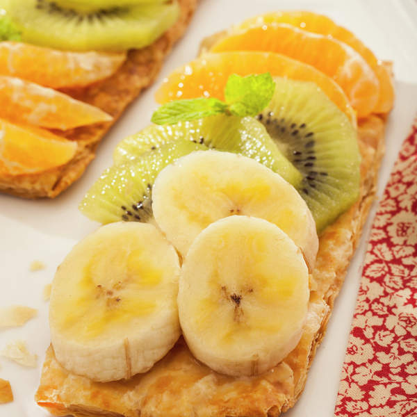 HOJALDRITOS CON FRUTA DE TEMPORADA.