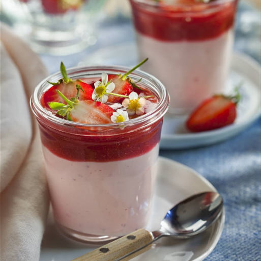 Yogur casero de fresa sin yogurtera - Alimerka