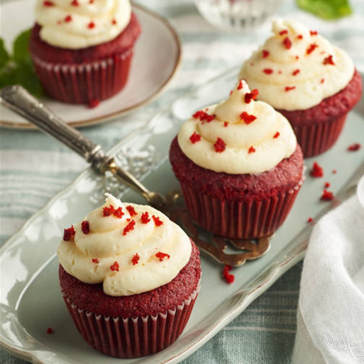 Cupcakes red velvet con frosting de queso - Lecturas