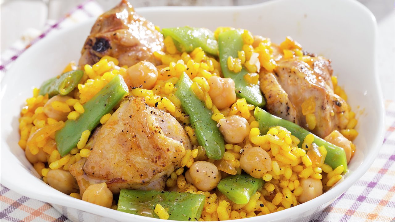 Arroz amarillo con pollo y verdura - Lecturas