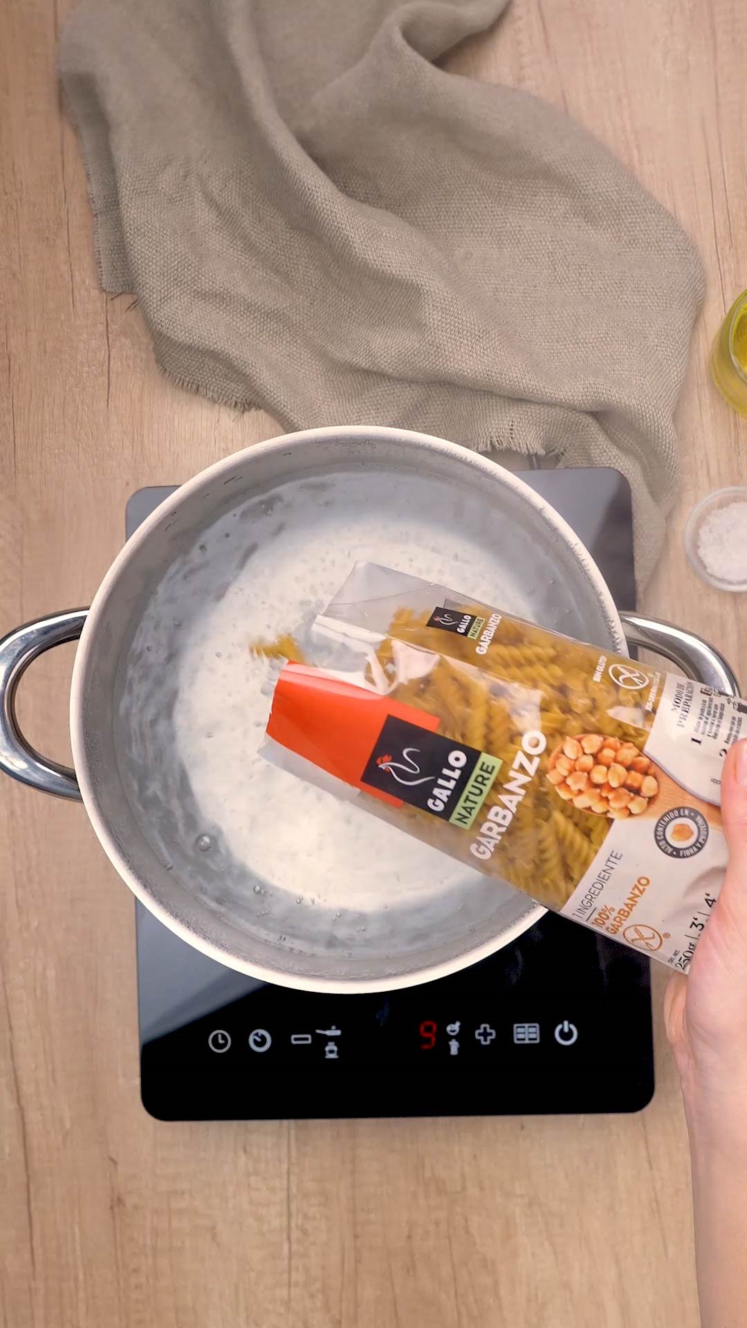 Cociendo pasta de garbanzo