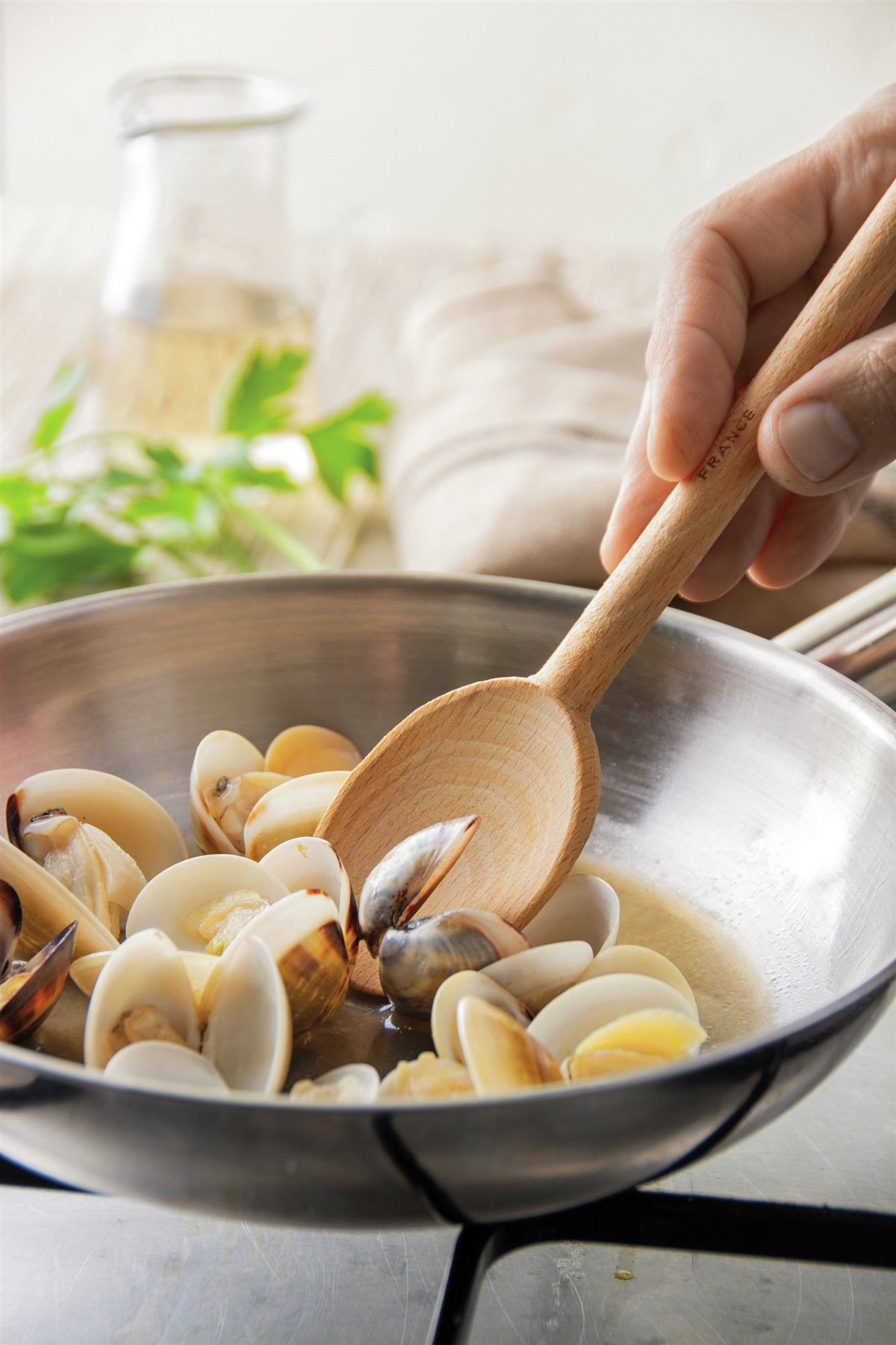 2. Cook the clams