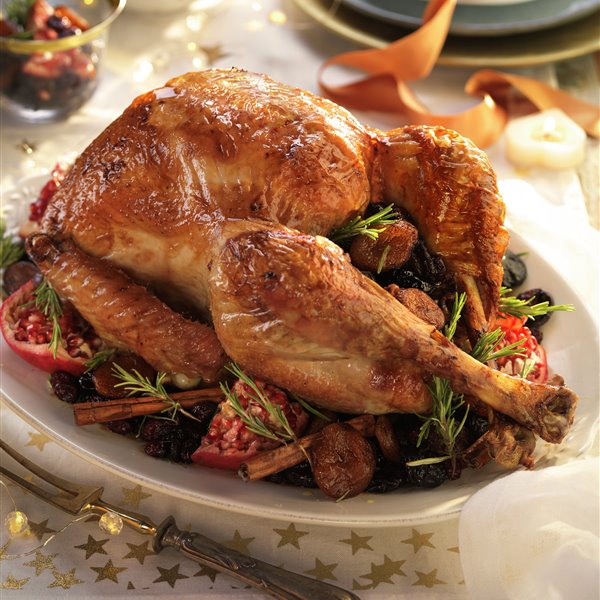 Cómo rellenar un pavo (o un pollo) de Navidad para asarlo al horno