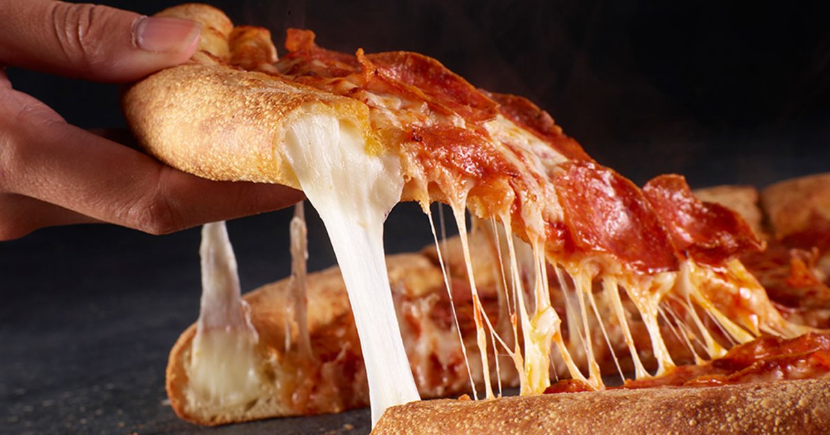 El borde de la pizza relleno de mozzarella, la novedad de Papa John's