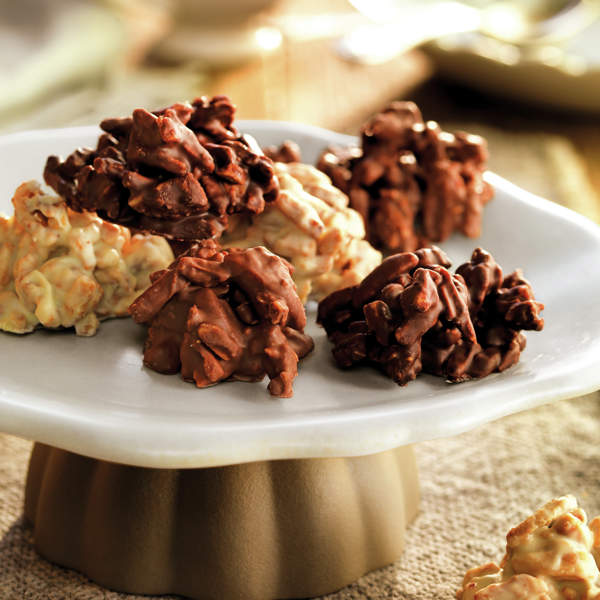 Rocas de chocolate y almendras, el bocadito dulce ideal para la sobremesa