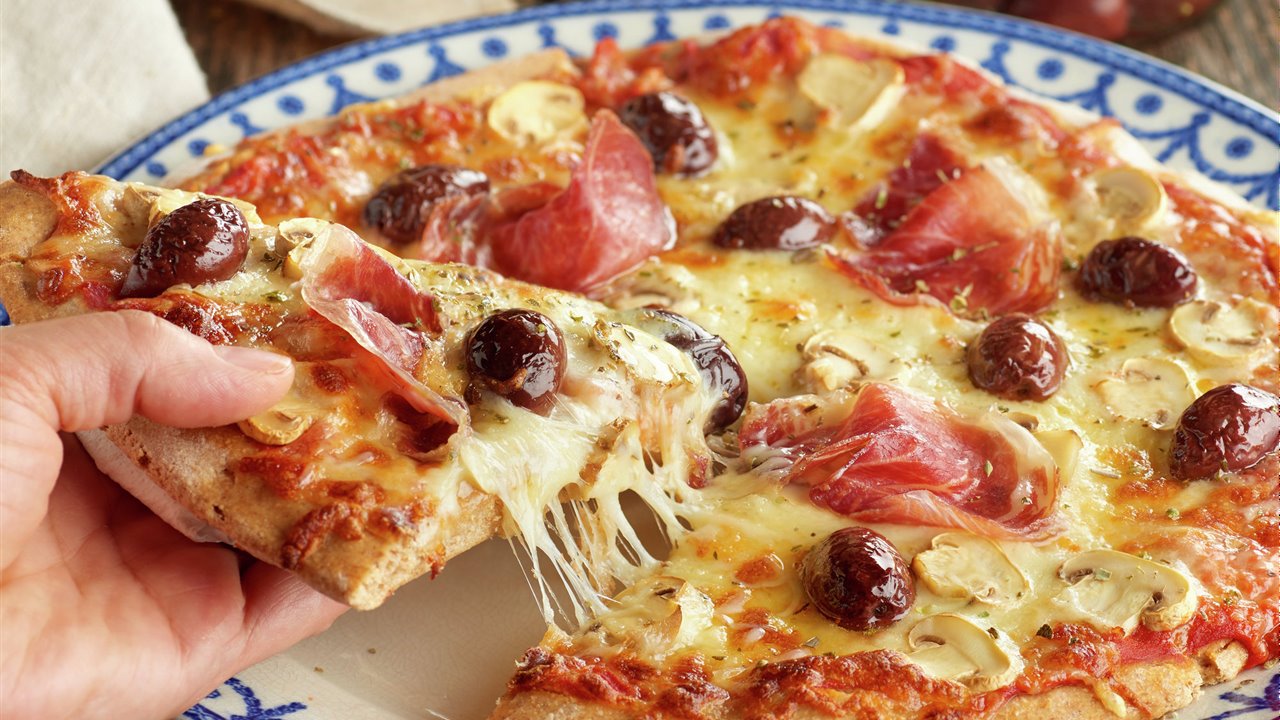 Pizza 4 estaciones con champiñones y jamón - Lecturas