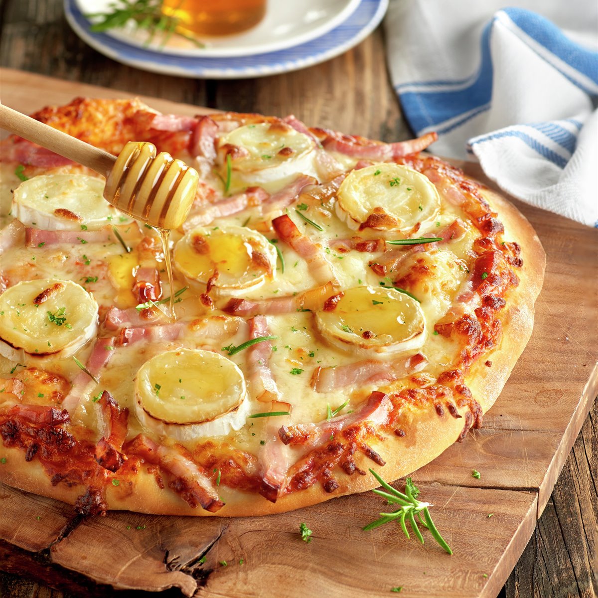 paso_a_paso_para_realizar_pizza_de_queso_de_cabra_y_beicon_con_un_toque_de_miel_resultado_final