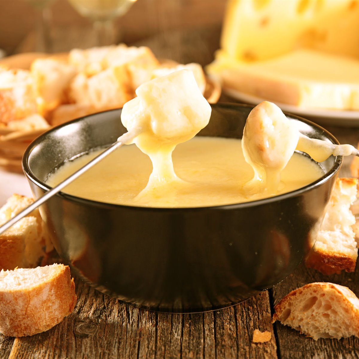 Cómo hacer una fondue de queso auténtica, como la hacen en Suiza