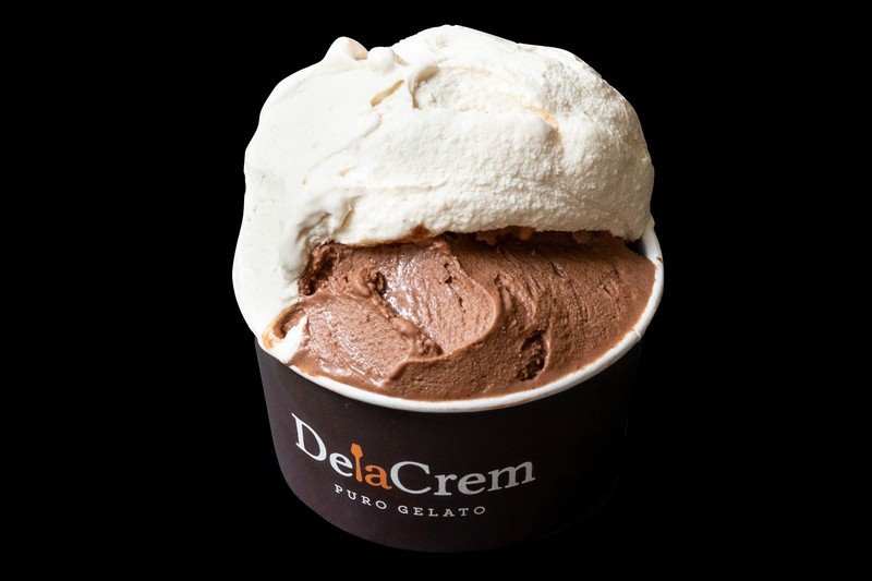 Chocolate vegano con aceite de les Garrigues y sal de Cap de Creus + Turrón de Agramunt con avellanas de Reus