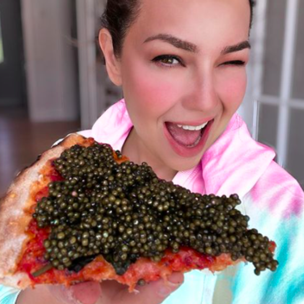 Pizza de caviar de Thalia