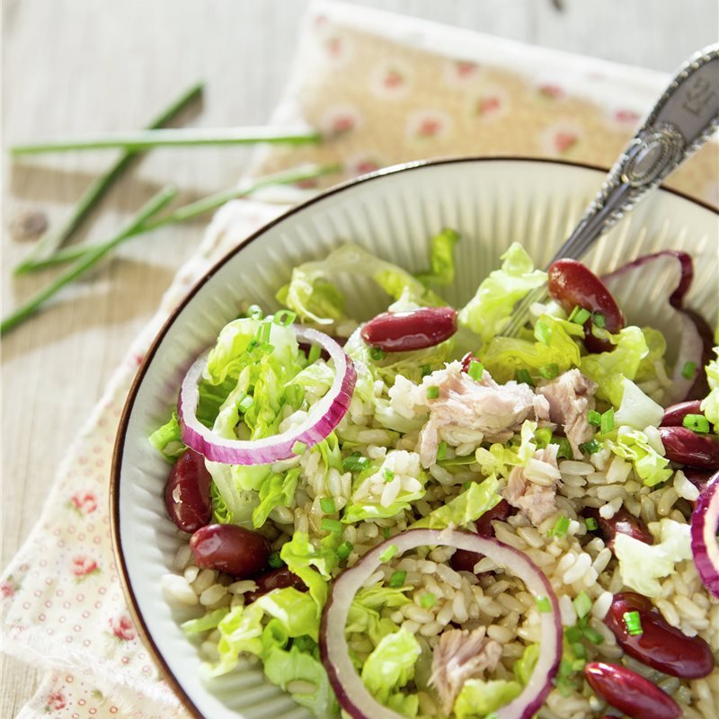 Ensalada de arroz con judías rojas