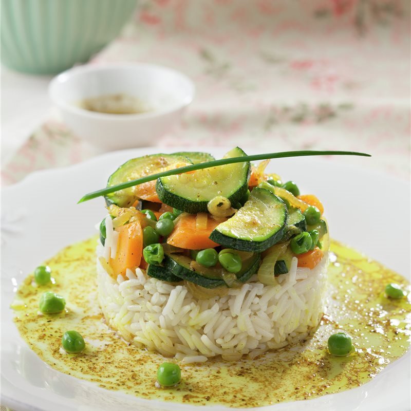 timbal de arroz y verduras al curry