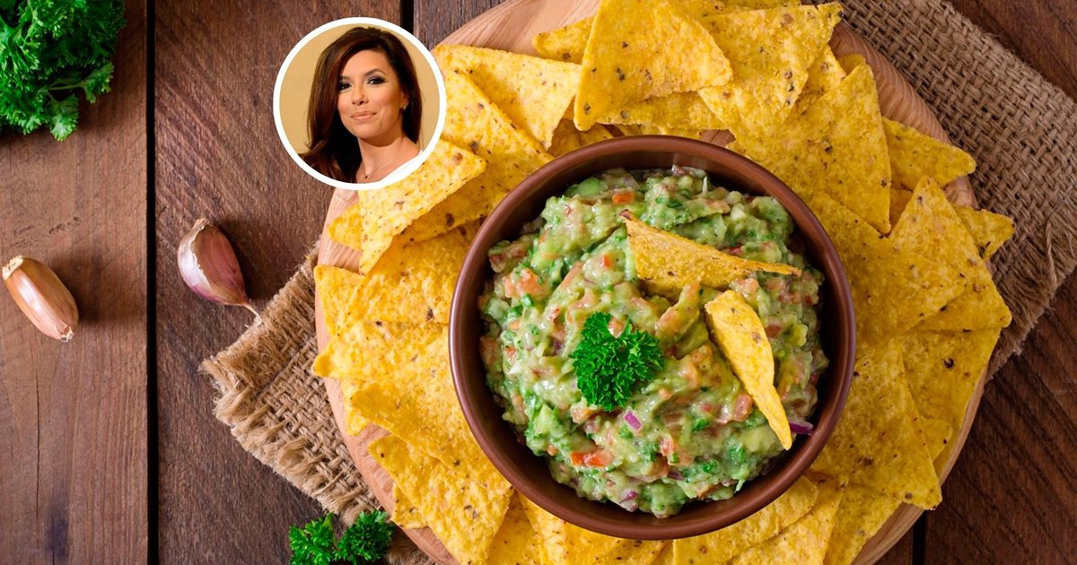Eva Longoria prepara el auténtico guacamole texmex, solo apto para