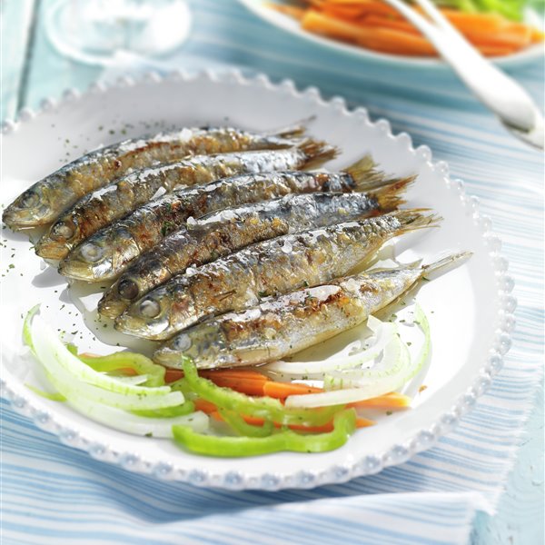 SARDINAS AL VINO CON VERDURAS.