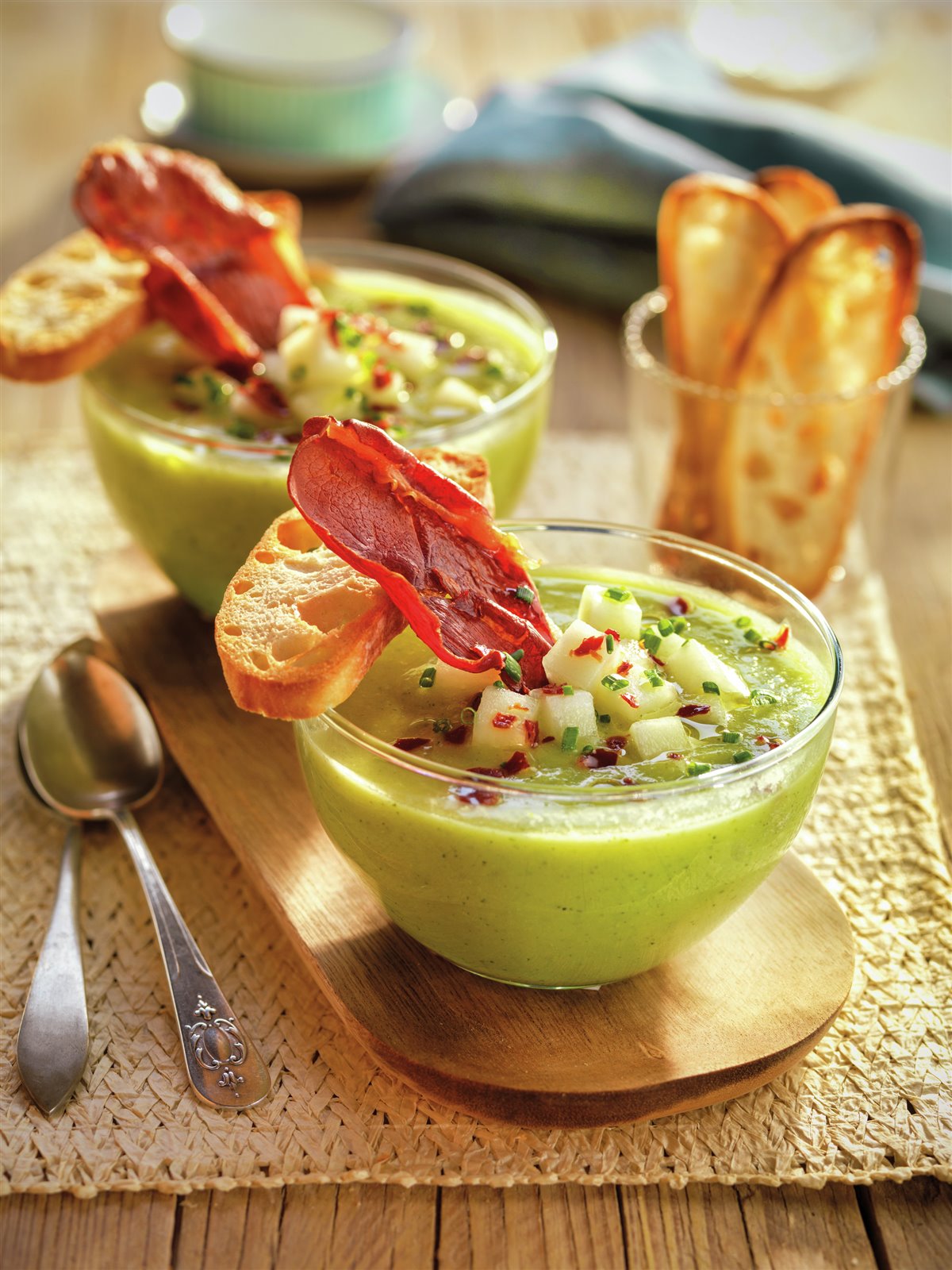 paso_a_paso_para_realizar_crema_fria_de_calabacin_con_melon_y_jamon_resultado_final