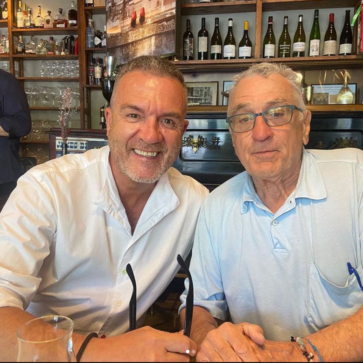 Robert de Niro y Kim Díaz, del Bar Mut