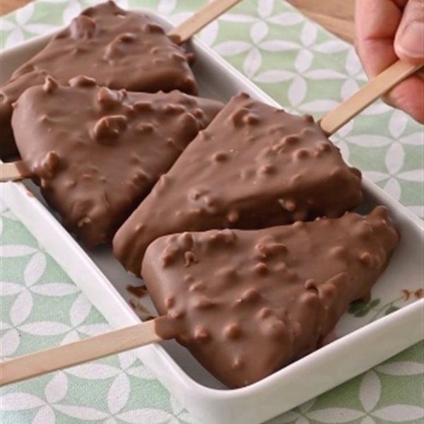 Este irresistible helado de Toblerone casero será tu favorito del verano (con vídeo)