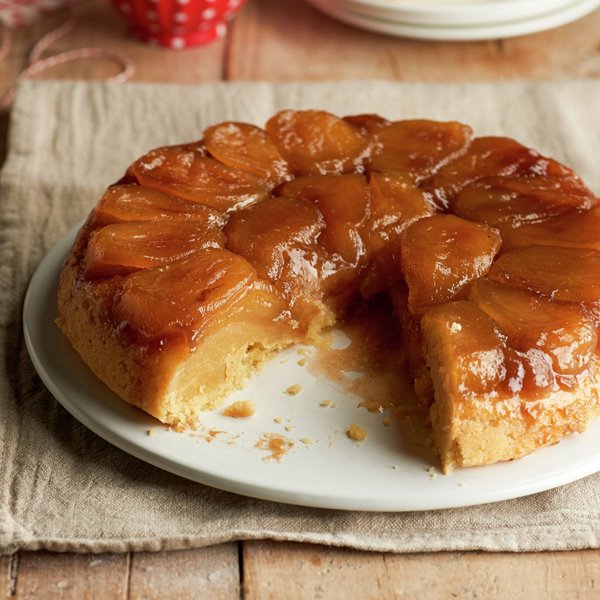 Tarta tatin de manzana ¡en 20 minutos y sin horno! La receta tradicional de la abuela más jugosa y fácil