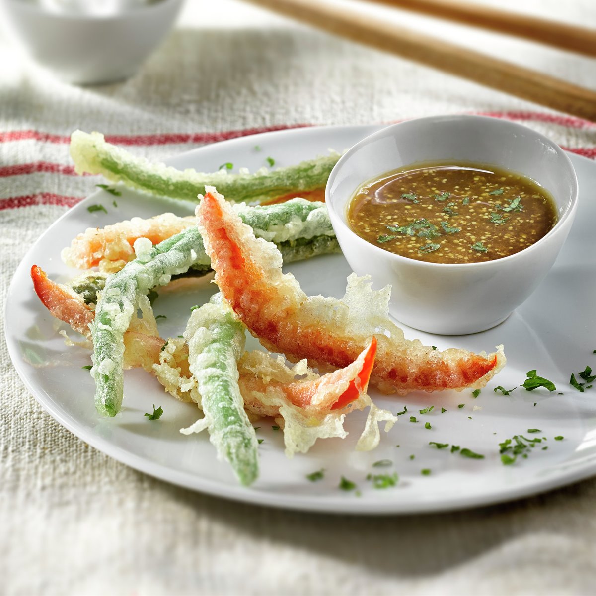 TEMPURA DE VERDURAS CON SALSA AGRIDULCE.