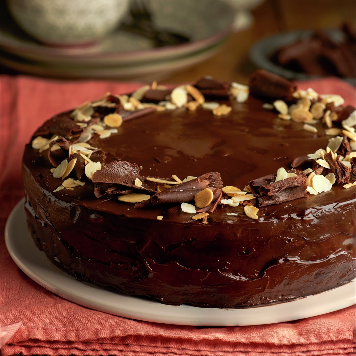 step-by-step_to_make_a_bright_chocolate_cake_with_cookies_and_walnuts_final_result