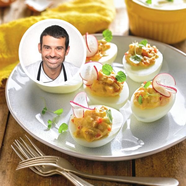 Huevos rellenos de pisto de Enrique Sánchez, una cena rápida y ligera