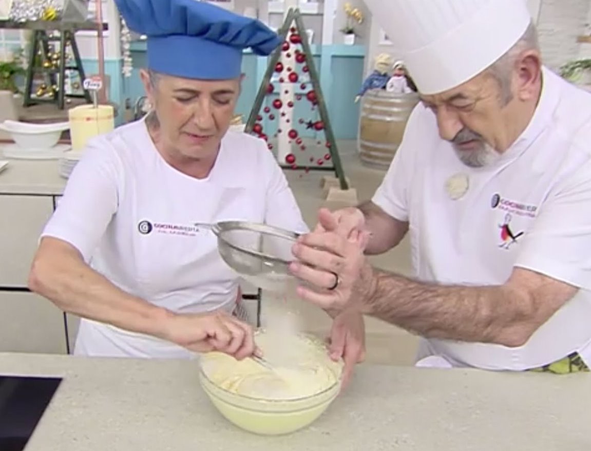 Eva y Karlos Arguiñando preparando tarta de moka